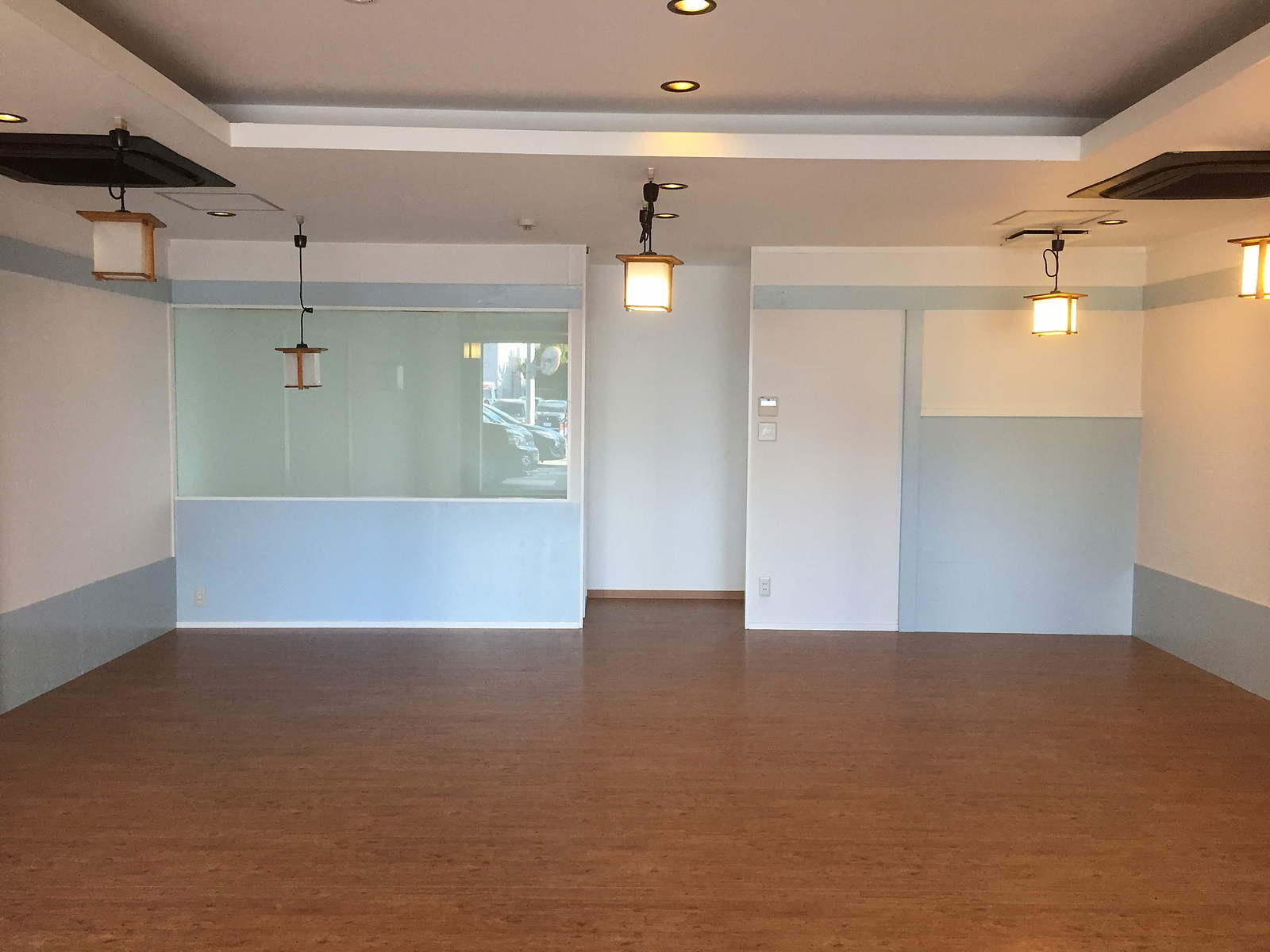 改装後の店内ホール